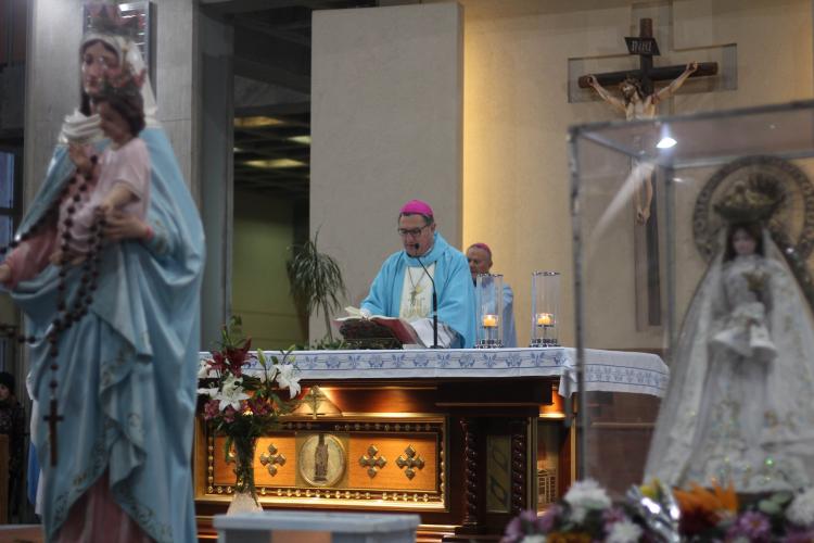 De Rosario a San Nicolás para pedir a la Virgen por la Patria y la unidad -  