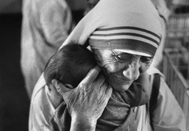 Card. Tagle: En tiempo de prueba, redescubrir el espíritu de la Madre Teresa
