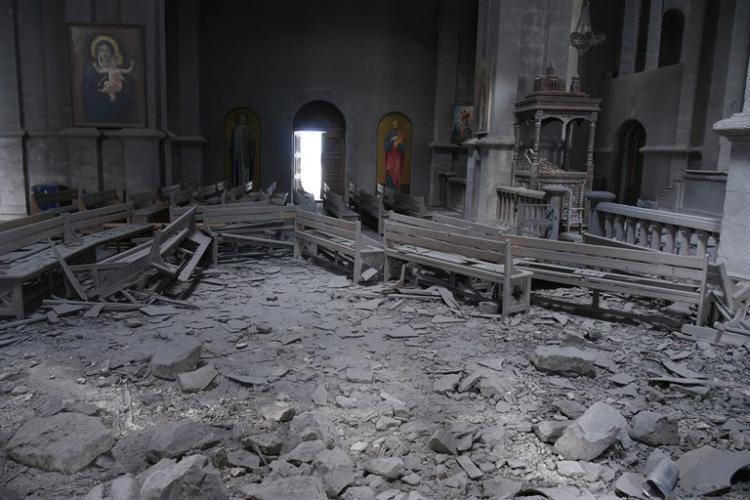 Crisis Armenia-Azerbaiyán: Destruyen una catedral histórica