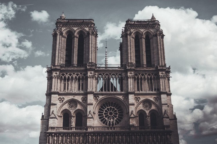 El coro de Notre Dame cantará en la catedral por primera vez desde el incendio