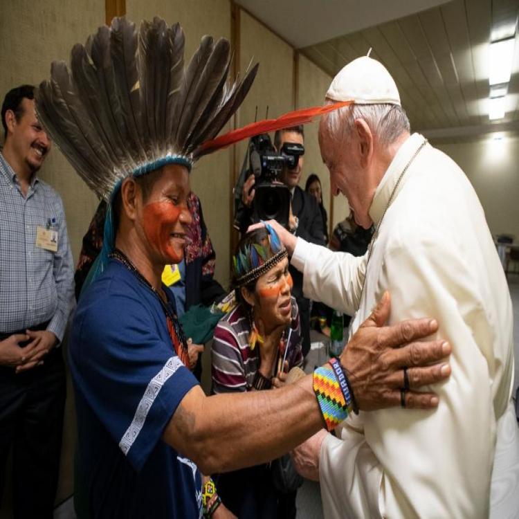 El Evangelio debe "inculturarse" dijo el Papa a un grupo de indígenas