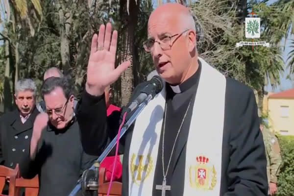 El obispo castrense agradeció la labor de las fuerzas armadas ante la emergencia sanitaria