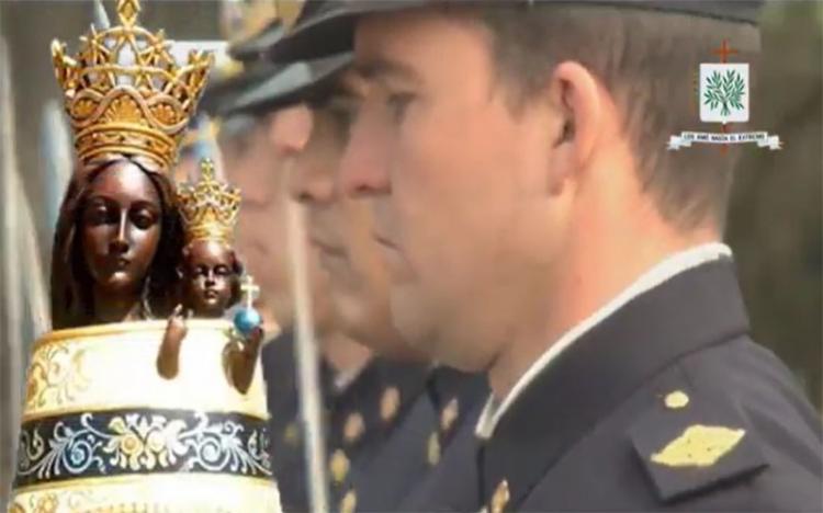 El obispo castrense saludó a los miembros de la Fuerza Aérea Argentina en su día