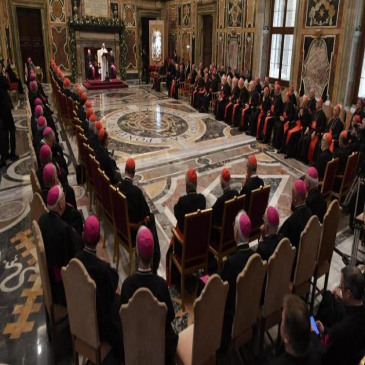 El Papa a la Curia romana: Se necesita un cambio de paradigma en la misión