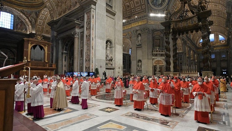 El Papa a los nuevos cardenales: Permanezcan en el camino de Jesús