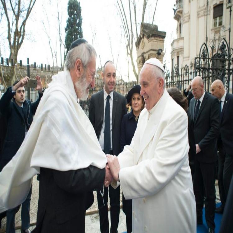 El Papa expresó sus mejores deseos y cercanía a la comunidad judía con motivo del Pesaj