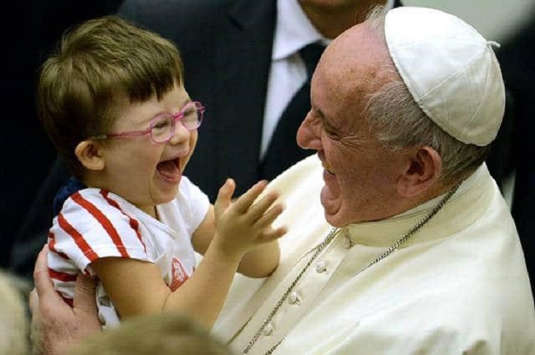 El Papa pide reconstruir el mundo post Covid sobre la roca de la inclusión