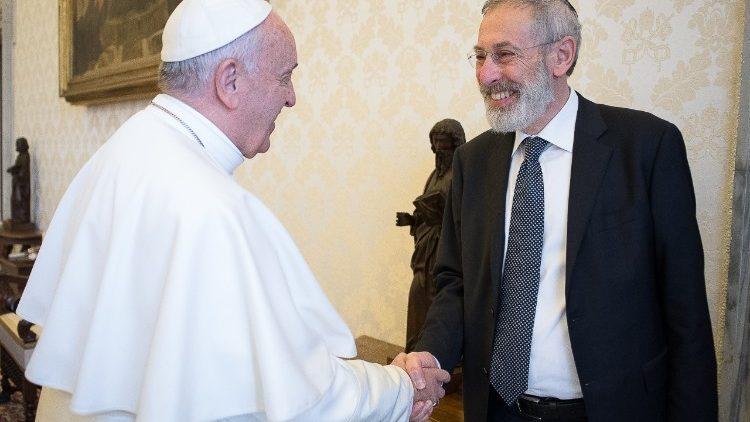 El Papa saludó al Gran Rabino de Roma en ocasión de las fiestas judías