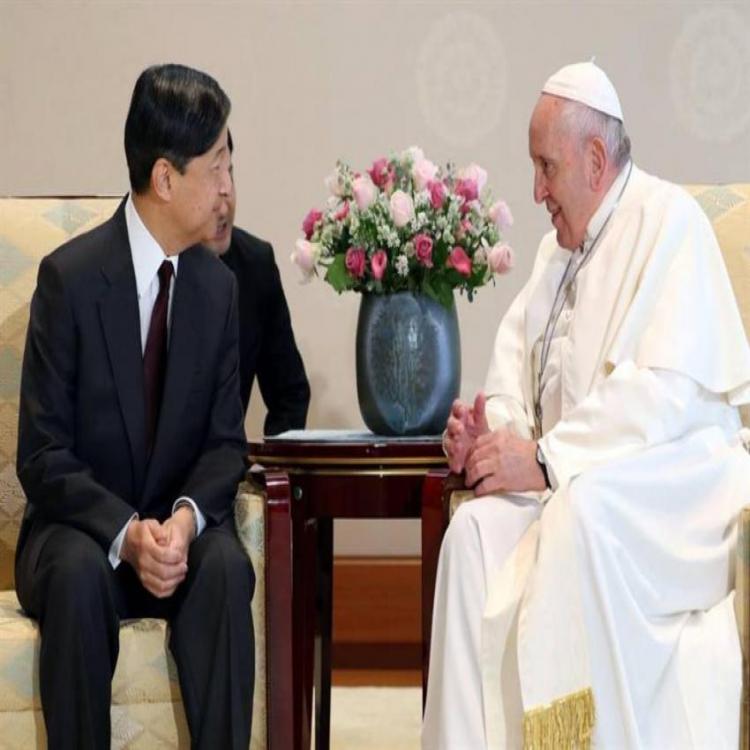 El Papa se reunió en privado con el emperador Naruhito