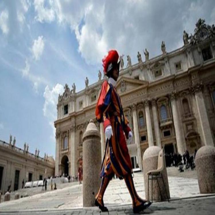 El Vaticano arrestó a un asesor financiero por irregularidades inmobiliarias