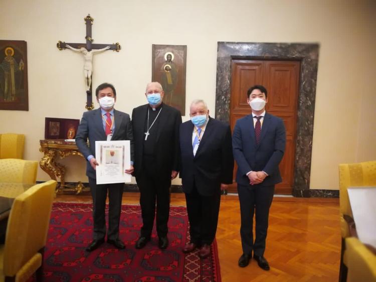 En pandemia, una empresa surcoreana de salud ayuda a católicos del mundo