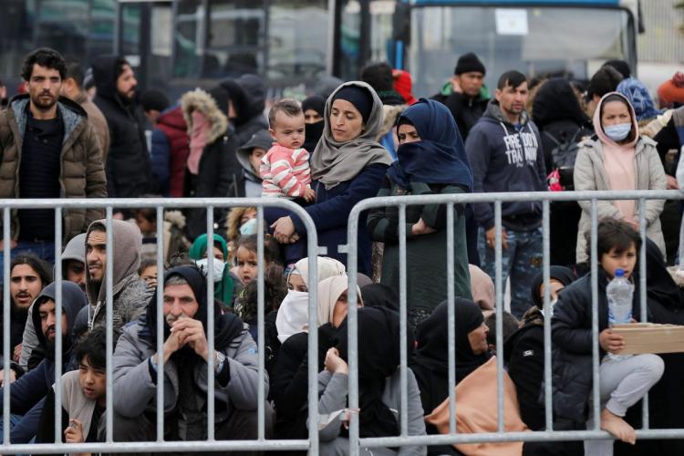 Episcopado griego pide más ayuda para asistir a los refugiados que llegan a Grecia