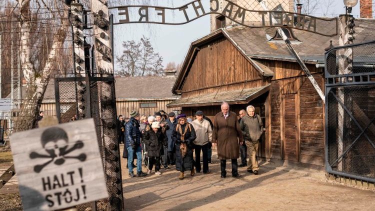 Holocausto: Los esfuerzos de la Iglesia por salvar vidas