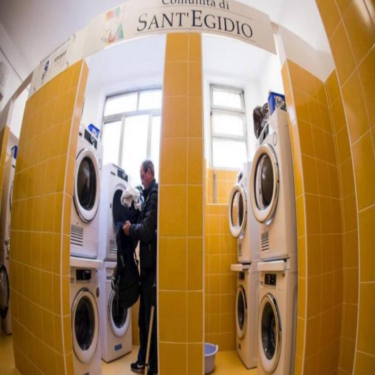 Inauguran en Génova un nuevo servicio para los pobres con lavandería y duchas