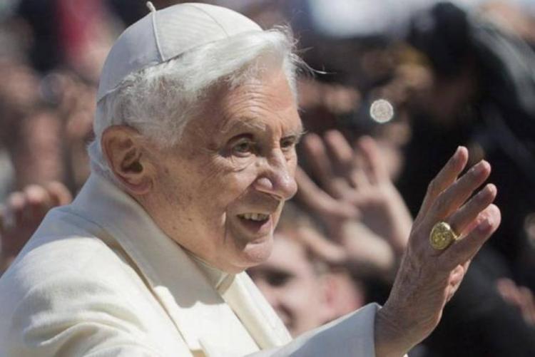 Benedicto XVI agradece a los fieles: "He contado casi mil cartas de pésame"
