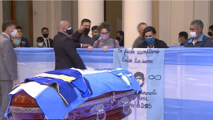 La Iglesia despidió a Diego Maradona