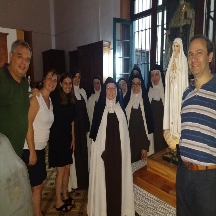 La imagen peregrina de la Virgen de Fátima visita los Carmelos de Buenos Aires