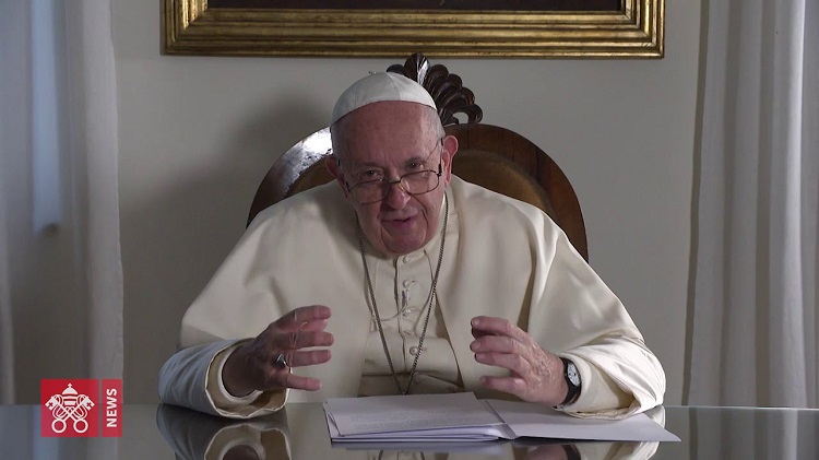 "La medida del desarrollo es la humanidad" dijo el Papa a jóvenes economistas