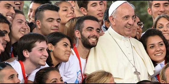 La pastoral juvenil es "un servicio que no se puede descuidar", pidió el Papa
