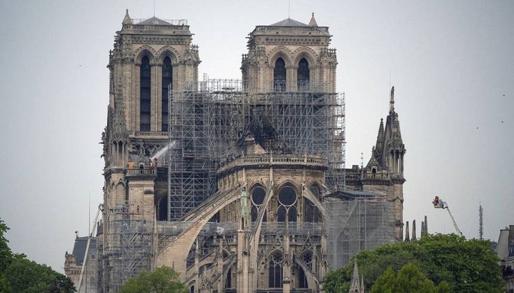 Las obras de Notre Dame retiran todo el andamiaje quemado