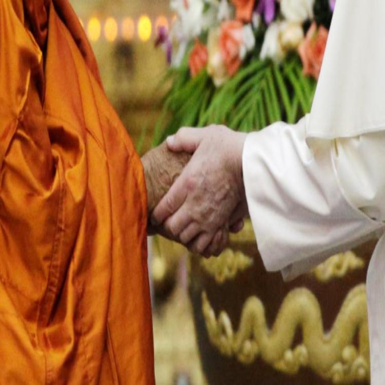 Líder religioso budista dona 10 mil dólares al Fondo del Papa para Covid-19