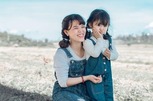 Los obispos saludaron a las madres en su día