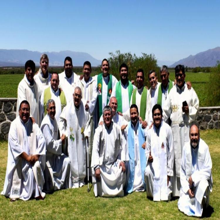 Los sacerdotes de Orán afianzaron la fraternidad en su convivencia anual