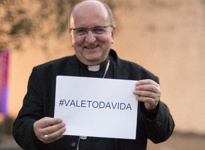 Mons. Cargnello alienta a participar de la manifestación por la vida en Salta