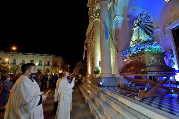 Mons. Cargnello le pidió a la Virgen por el futuro de la patria