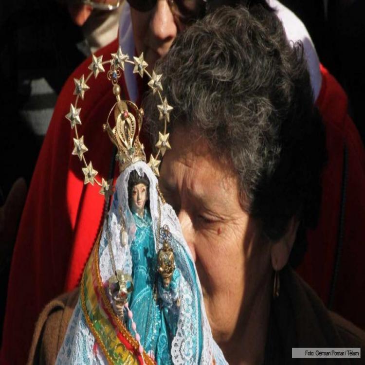 Mons. Castagna: "La Virgen María es modelo y maestra de fe"