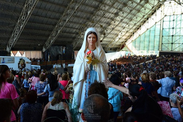 Mons. Colombo: "Que la Virgen nos ayude a salir de la desunión y el maltrato"