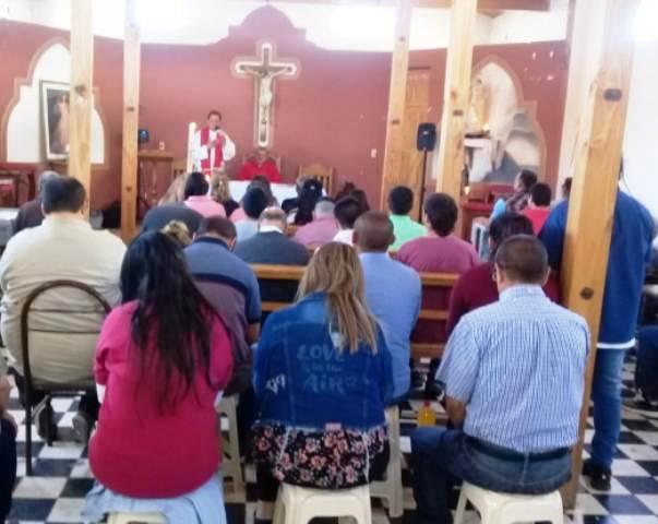 Mons. Domínguez confirmó a internos del penal de Chimbas
