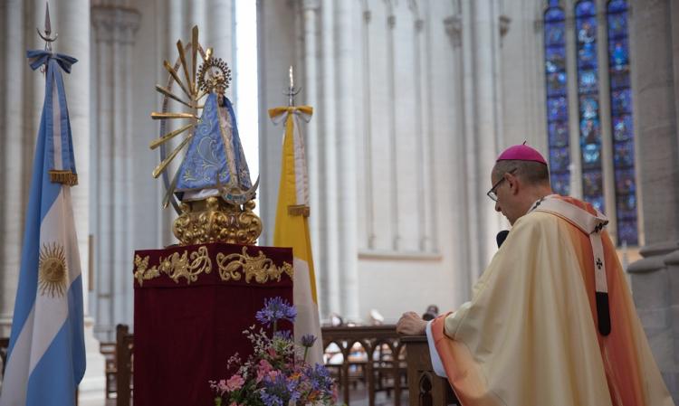 Mons. Fernández: "María guarda lo que hemos vivido este año, como Iglesia"