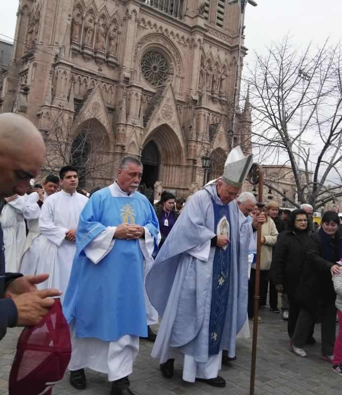 Mons. Frassia en Luján pidió una fe "firme" y de "convicciones"
