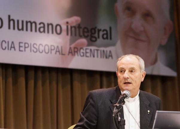 Mons. Lugones: "Hay que hacer un pacto social y político para salir de la crisis"