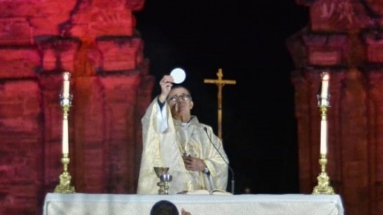 Mons. Martínez: "El pan compartido, invita a poner en ejercicio la caridad"
