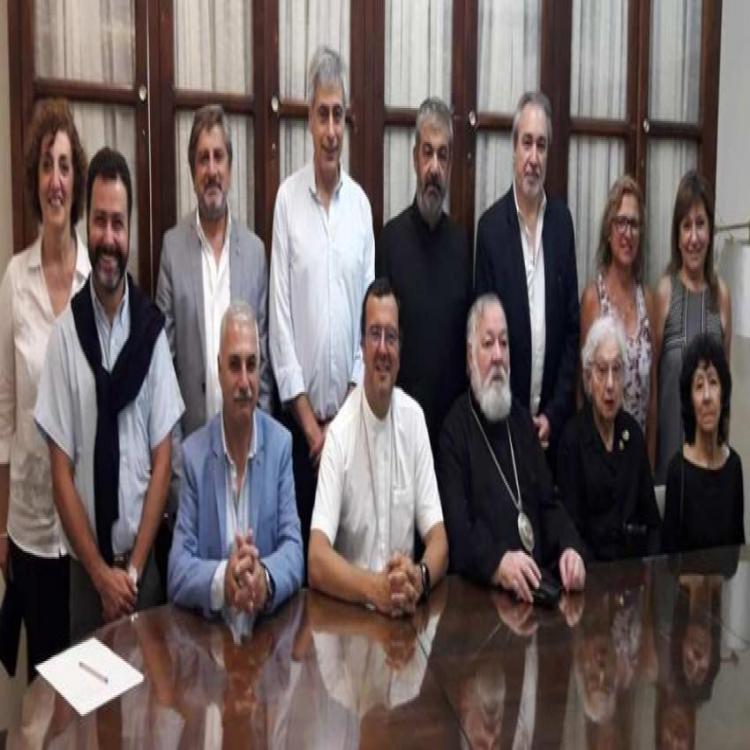 Mons. Mestre recibió a las autoridades de la Iglesia Apostólica Armenia