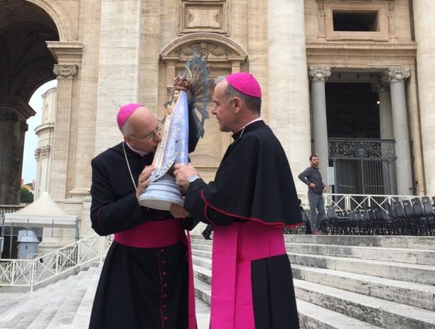 Mons. Olivera a la Virgen de Luján: "No abandones a los servidores de la Patria"