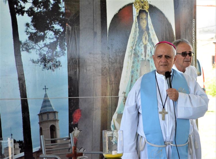 Mons. Torres Carbonell se despide de Lomas de Zamora