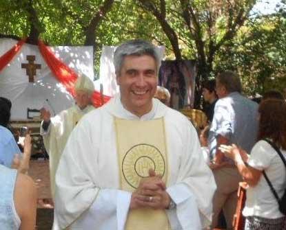 "Muy feliz y agradecido", Mons. Larregain saludó a la comunidad de Corrientes