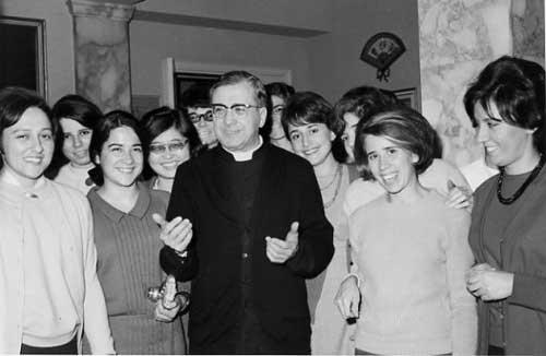 Noventa aniversario de la sección femenina del Opus Dei