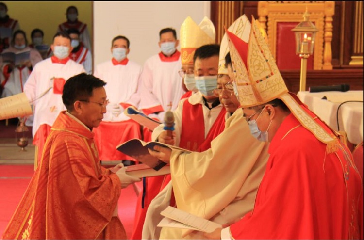 Ordenan en China al tercer obispo bajo el acuerdo con el Vaticano