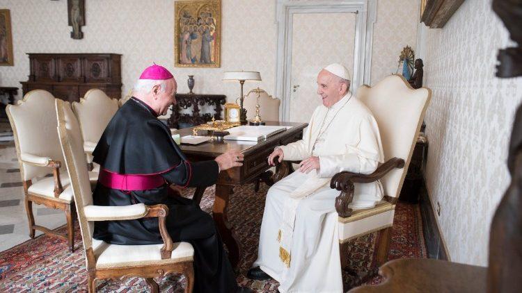 Pontificia Academia para la Vida: "Toda la humanidad está siendo puesta a prueba"