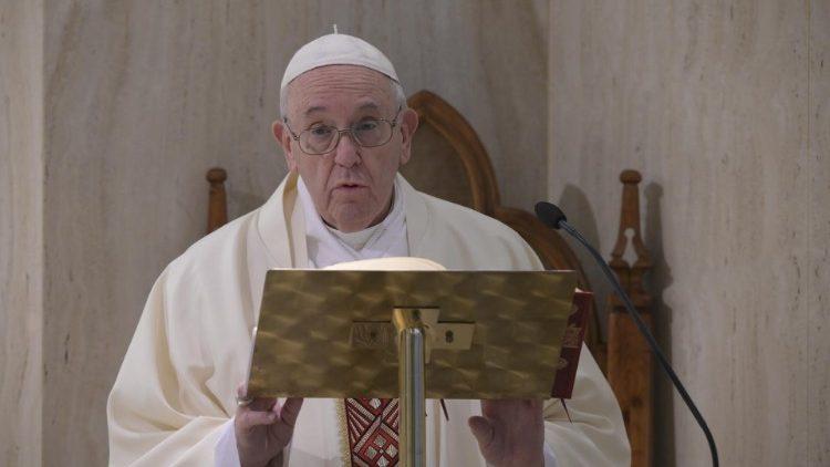 Que los gobernantes superen las discrepancias en los momentos de crisis, pide el Papa
