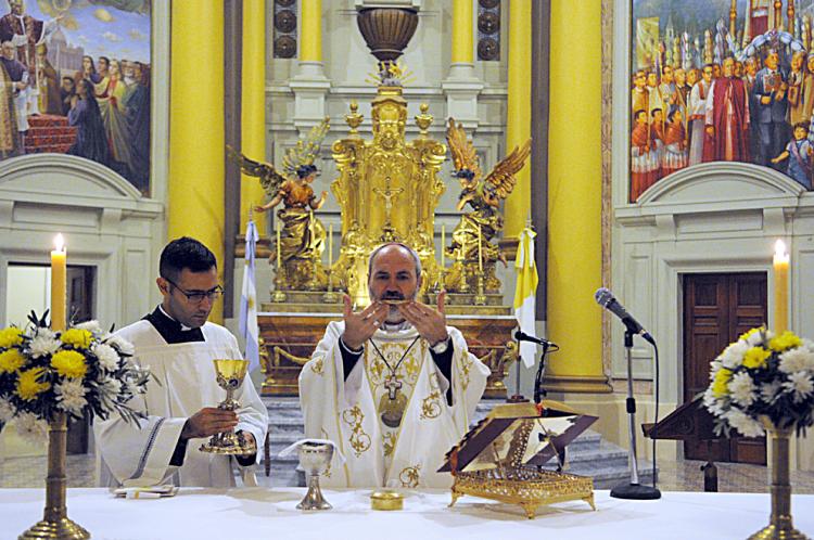 Retoman las celebraciones religiosas con fieles en La Rioja