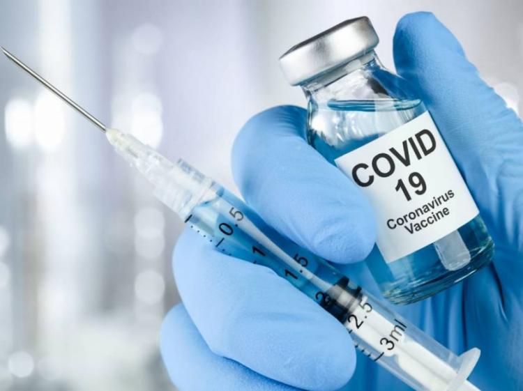 Vacunarse contra el Covid debe considerarse un acto de caridad, afirman obispos