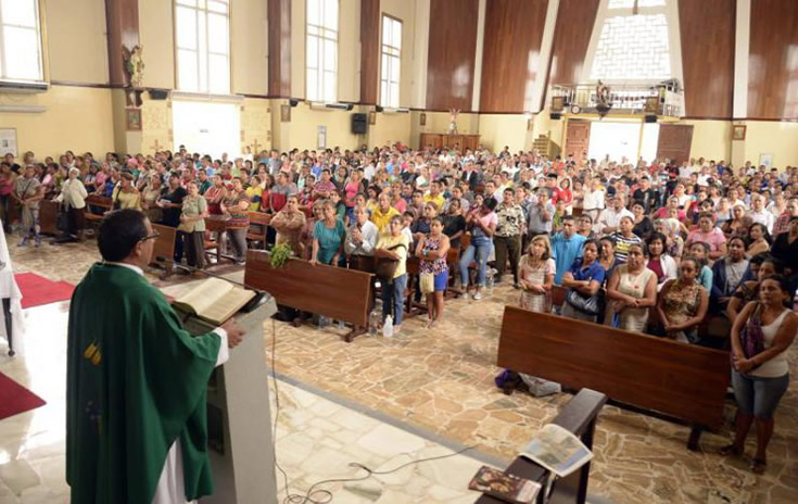 Vaticano: Una parroquia renovada al servicio de la evangelización