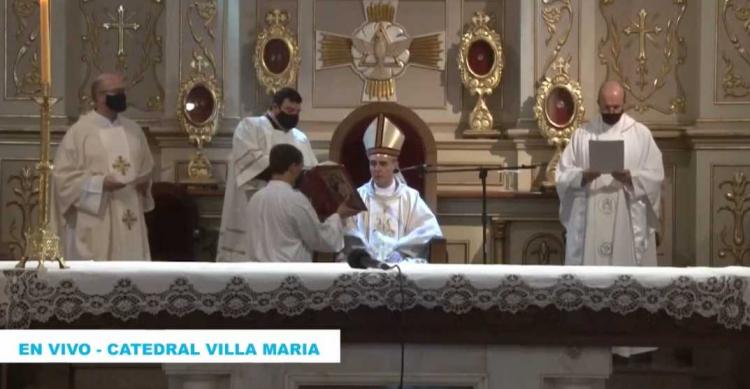 Misa crismal en Villa María, "un acto de fe y de piedad"