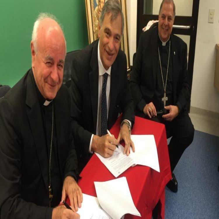 Visita de monseñor Paglia a la Pontificia Universidad Católica Argentina