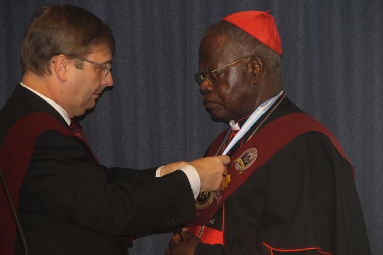 A los 81 años muere en París el cardenal congoleño Monsengwo Pasinya
